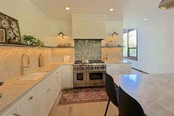 How Should You Design a Kitchen Layout for Long-Term Functionality?